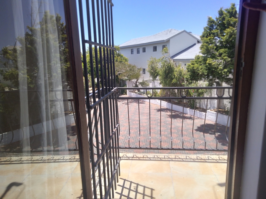 To Let 2 Bedroom Property for Rent in Country Club Western Cape